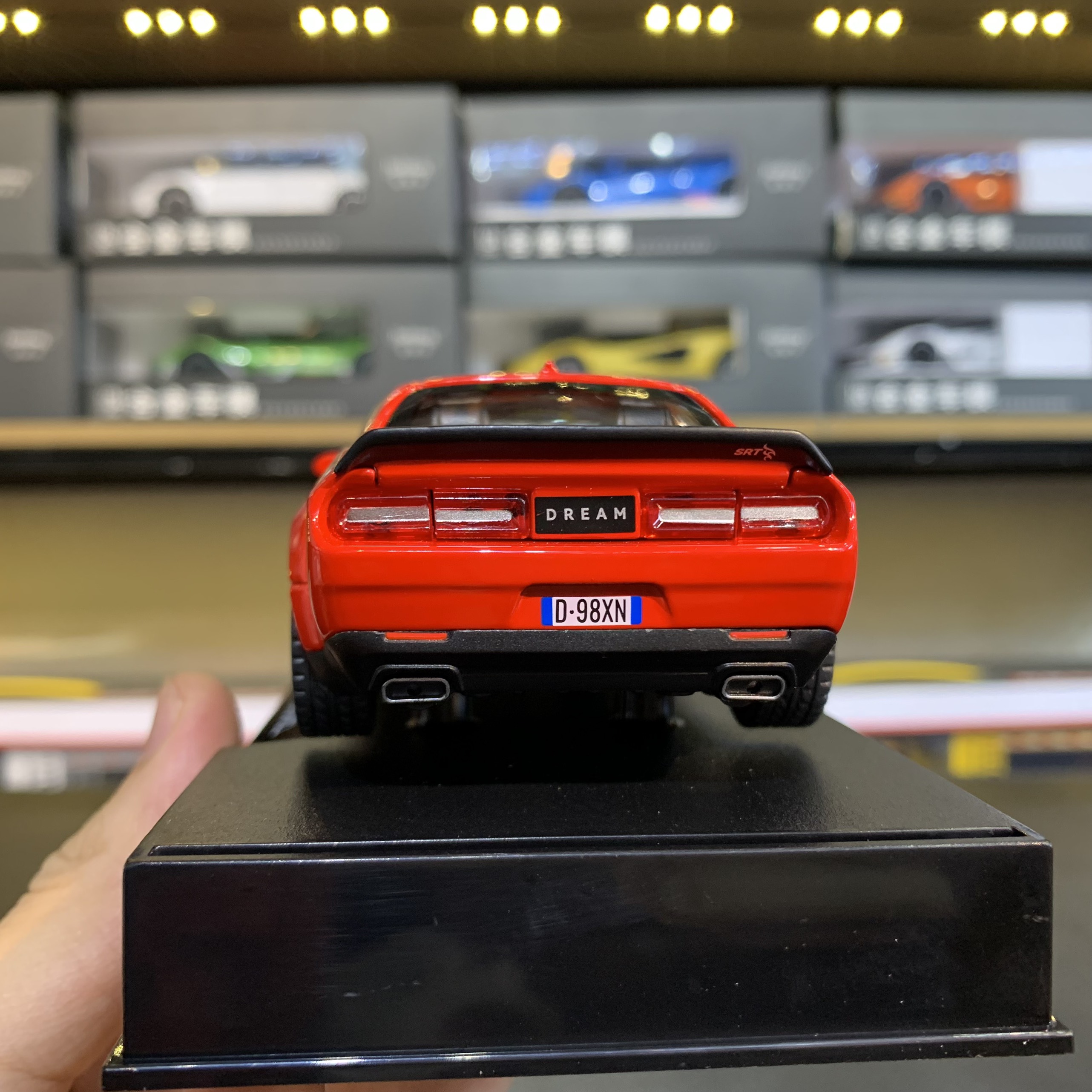 Mô hình xe Dodge Challenger SRT Hellcat 2023 tỉ lệ 1:32 Double Horses