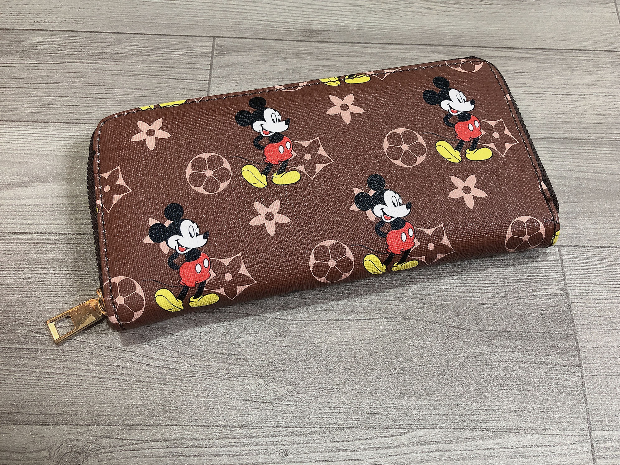 Ví Cầm Tay Da Mềm Mickey Mouse