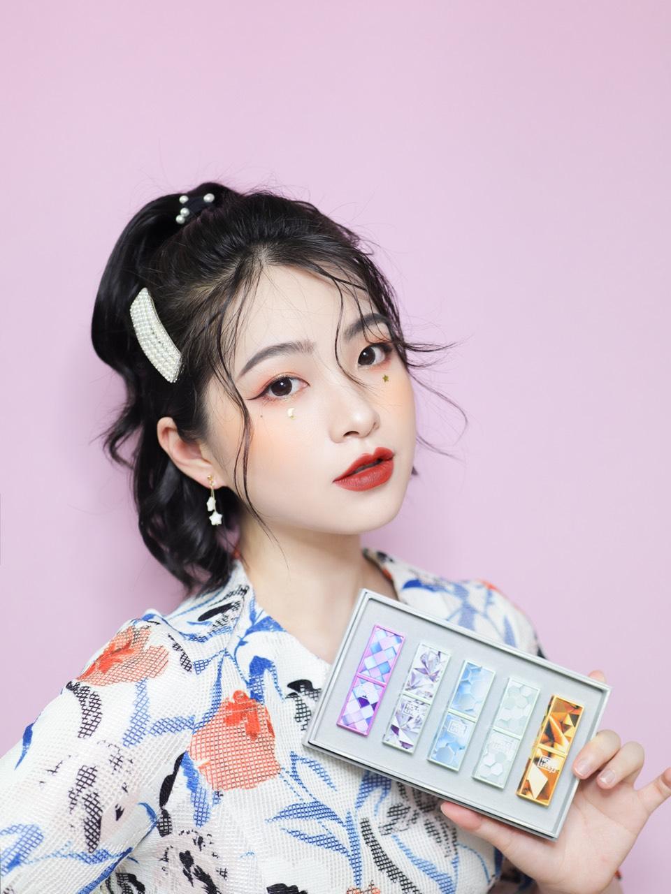 Bộ 5 cây Son Pha lê cao cấp