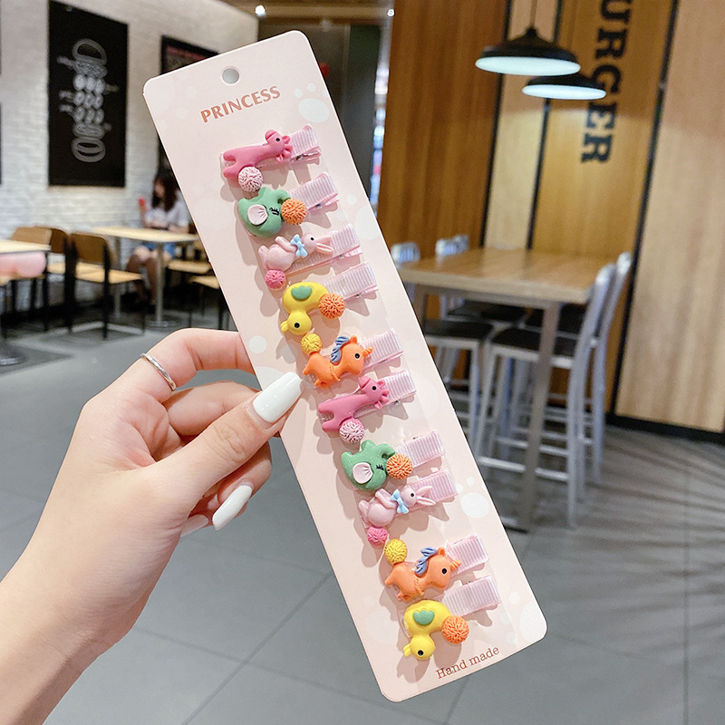 Kẹp tóc cho bé yêu