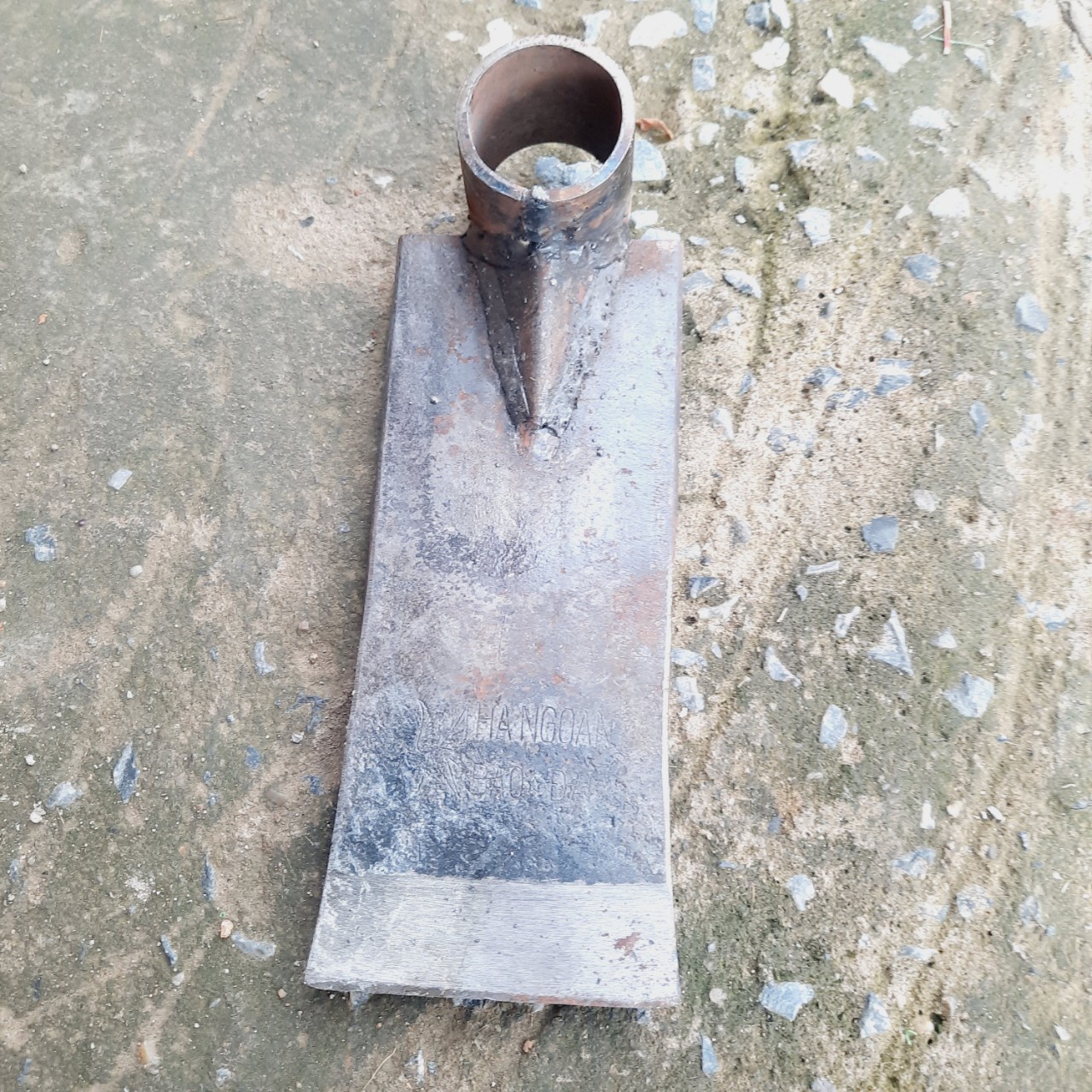 Cuốc nhíp xe,cuốc đào đất cuốc trồng cây siêu bền cao cấp ( nhíp 23cm)