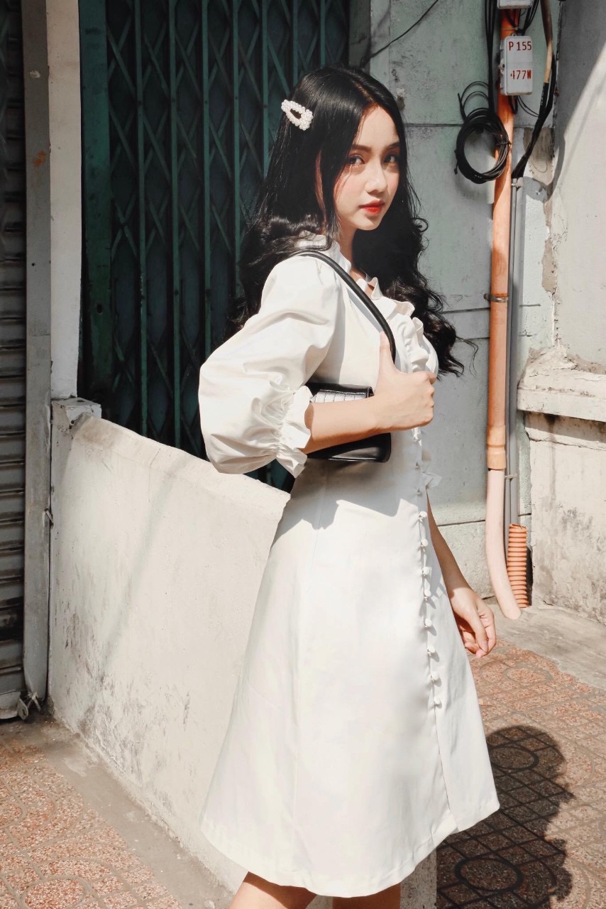 Đầm Trắng Cổ V Phối Bèo Cao Cấp Hottrend