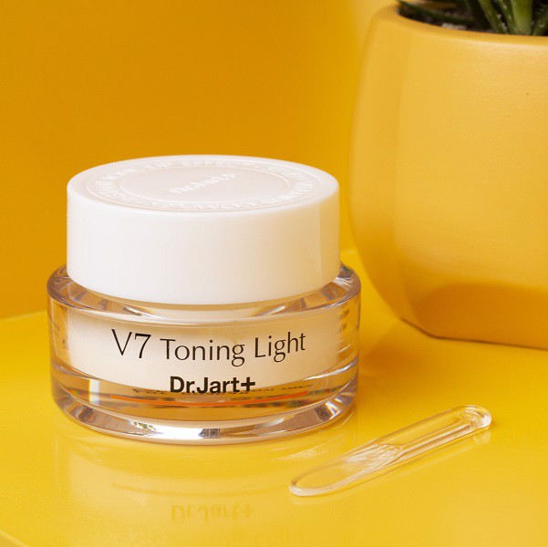 KEM V7 TONING LIGHT HÀN QUỐC