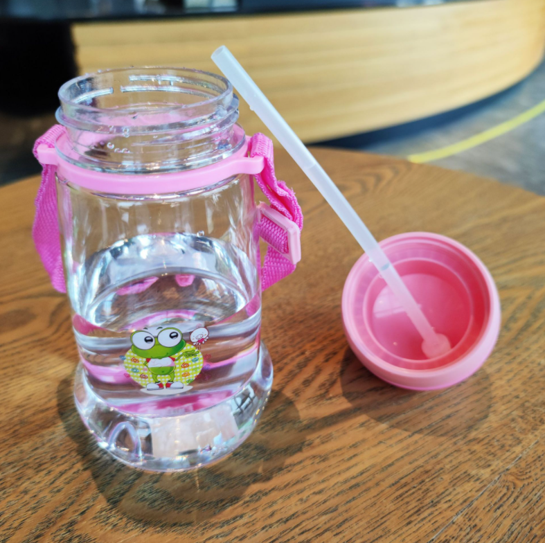 Bình nước ếch con 620ml siêu dễ thương