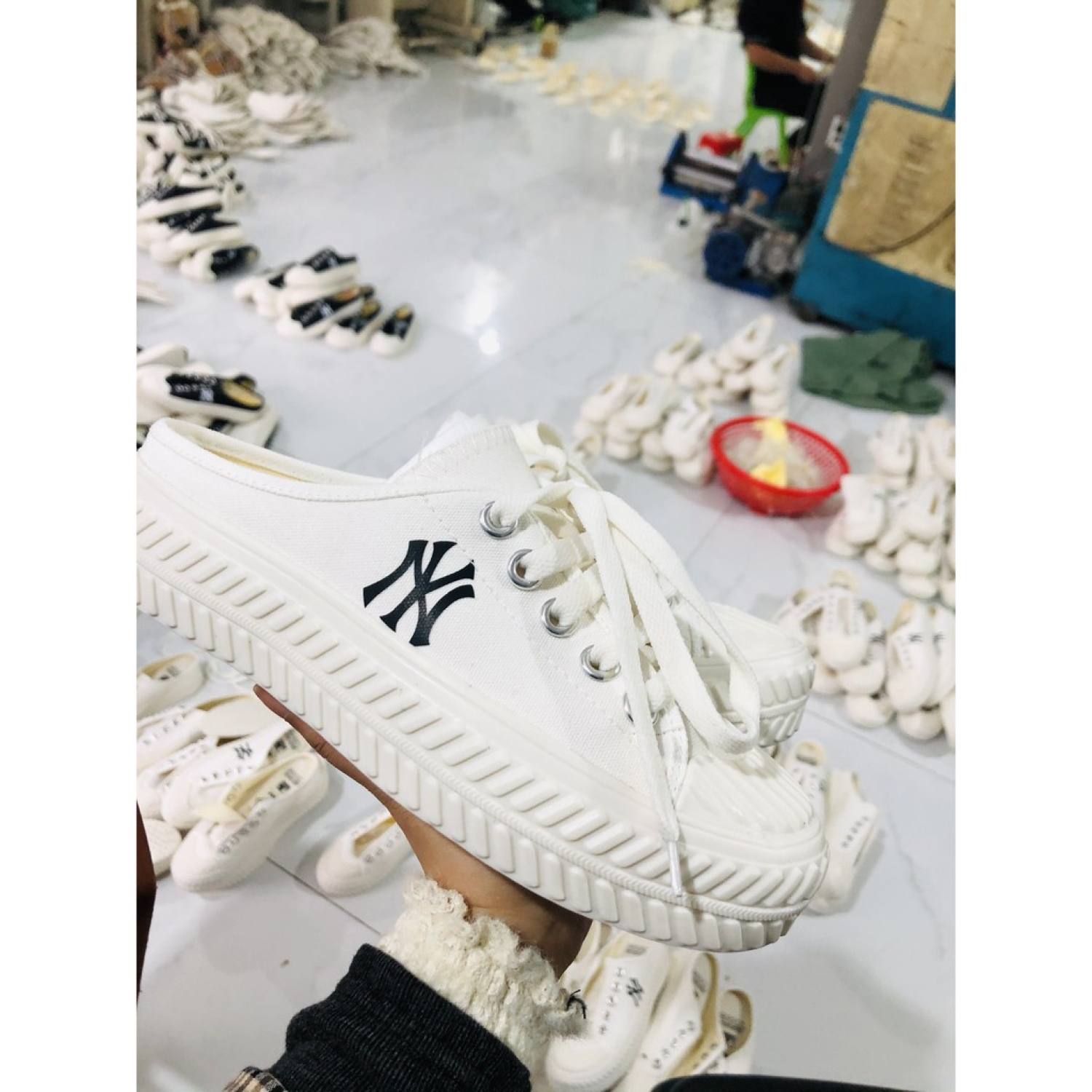 ✅[ ẢNH THẬT ]✅ SỤC NY TRẮNG SIÊU HOT size 35-39 * 👟👟