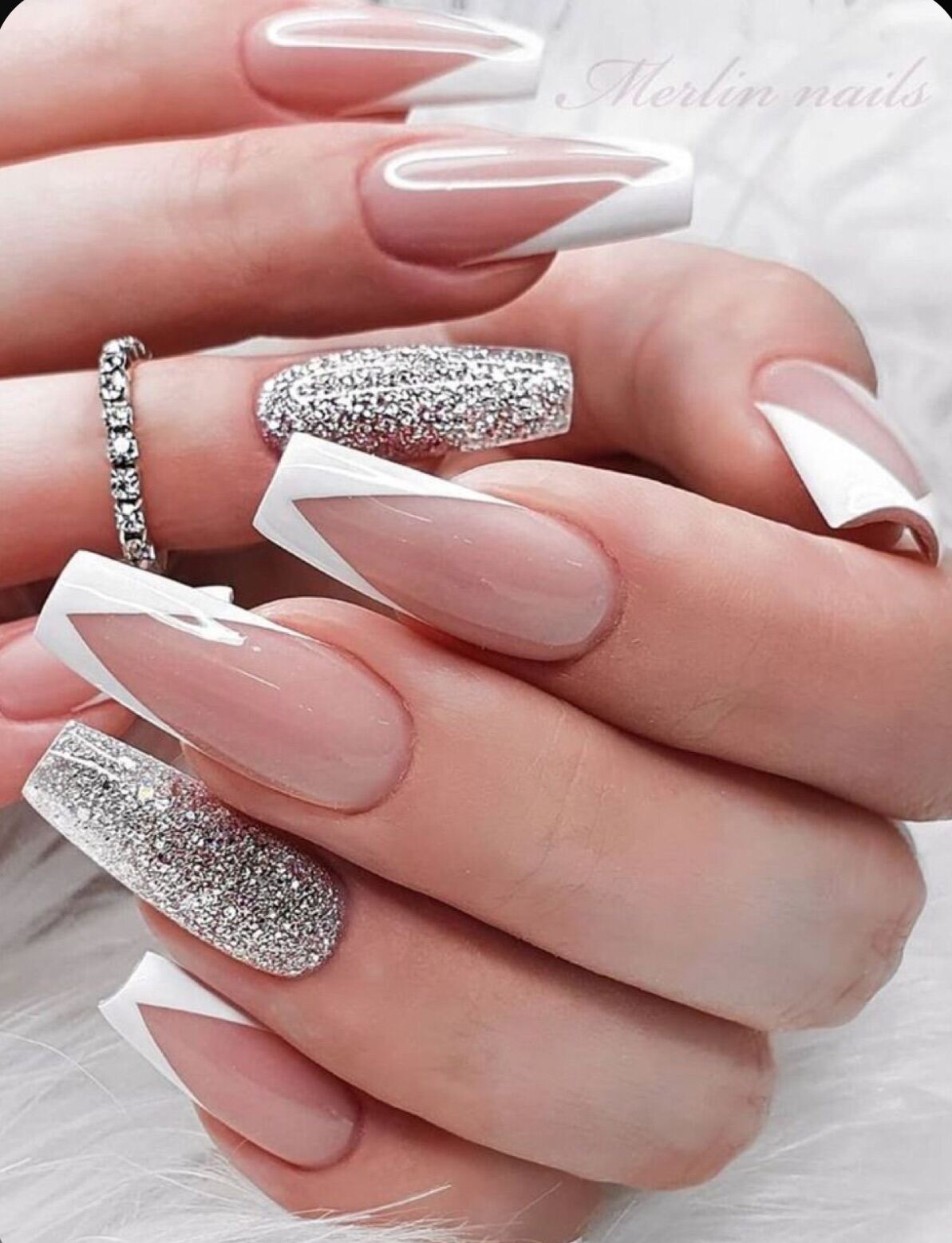 Bộ 24 móng up nail thiết kế - kèm keo và dũa
