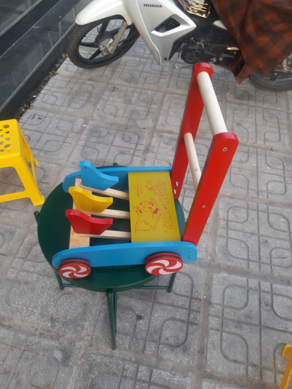 Xe gỗ tập đi 3 con chim cho bé