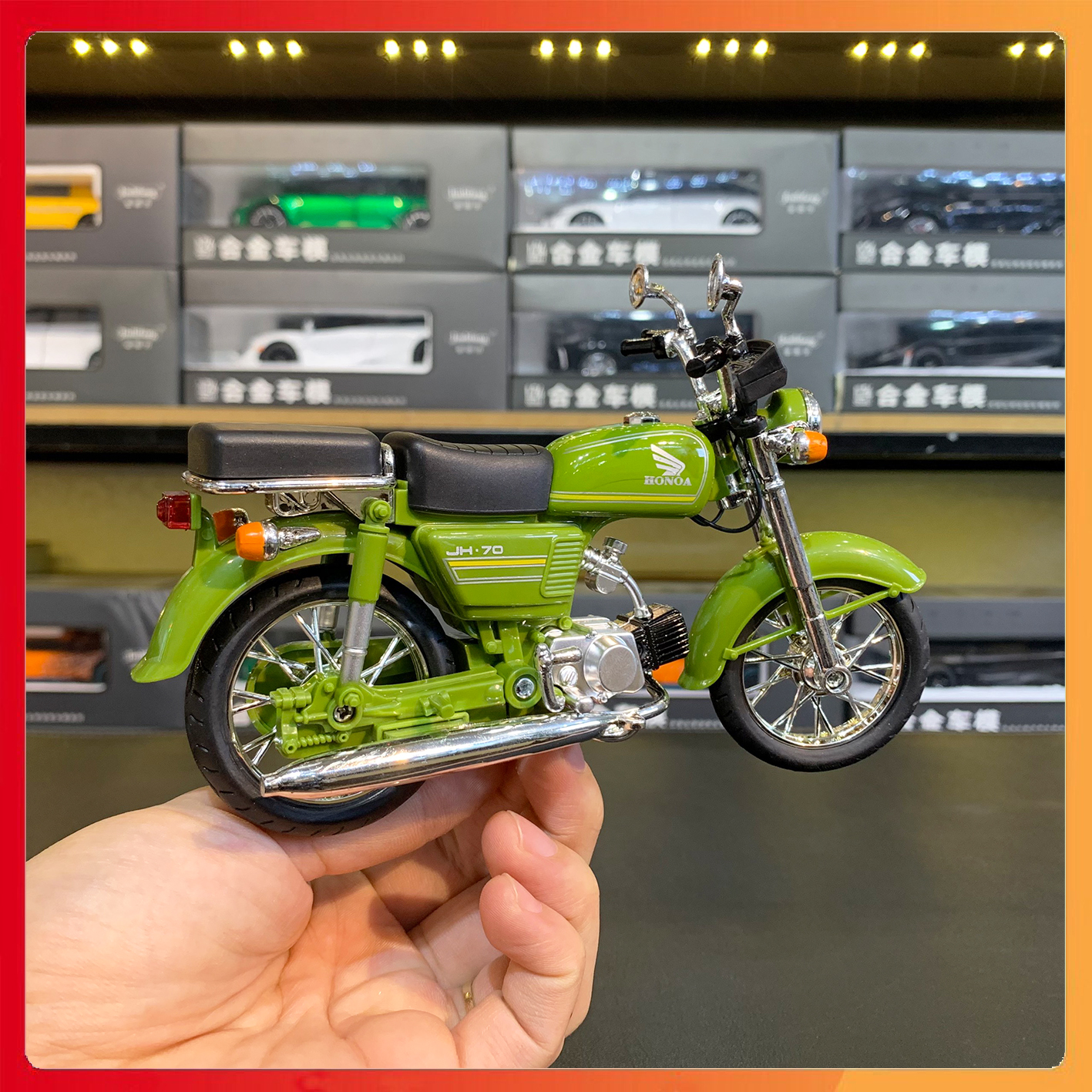 Mô hình xe máy Honda JH70 tỉ lệ 1:10 Hua Yi