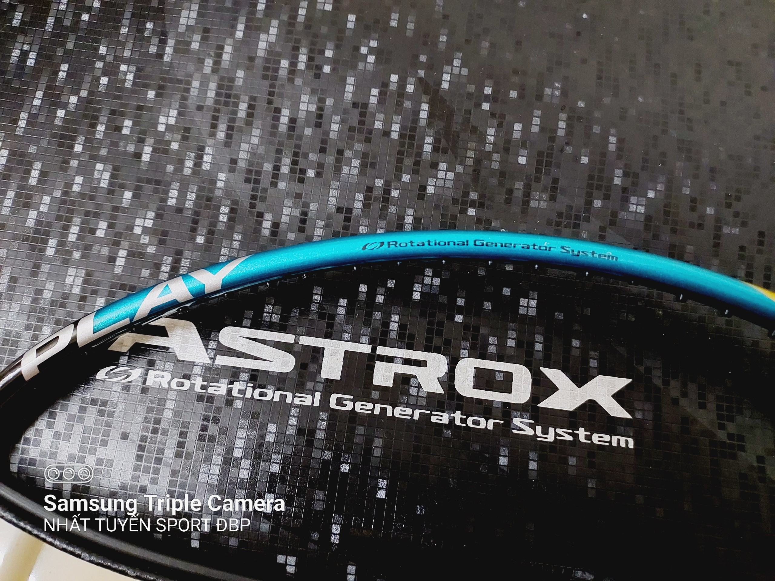 Vợt cầu lông Yonex Astrox 88S Play (chính hãng)