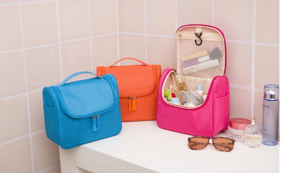 Túi dựng mỹ phẩm xách tay Pouch