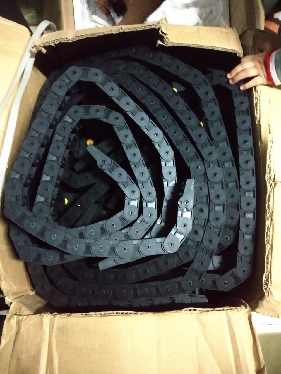 Máng xích điện 18x25