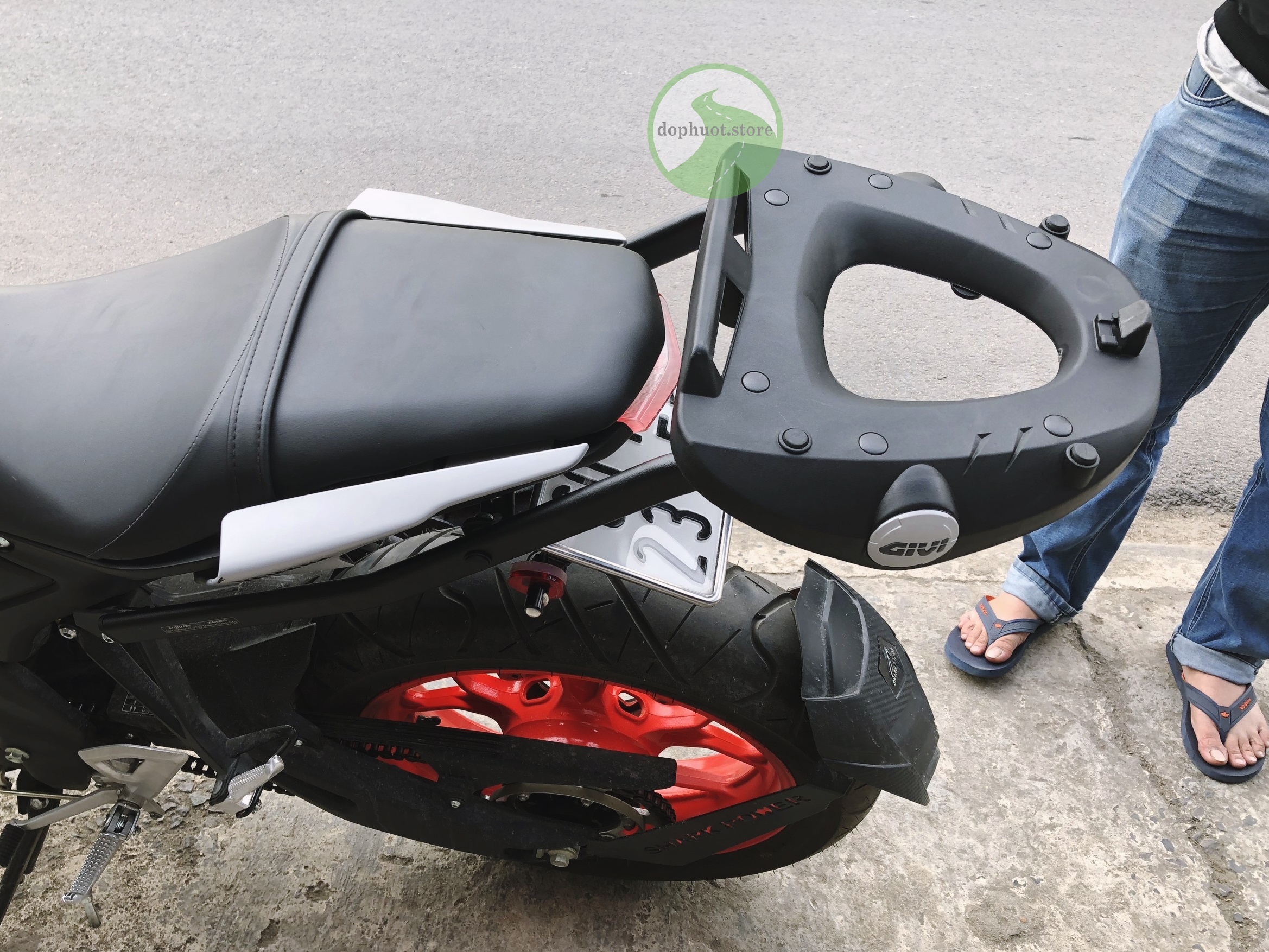 ĐẾ THÙNG BAGA HRV GIVI M5M