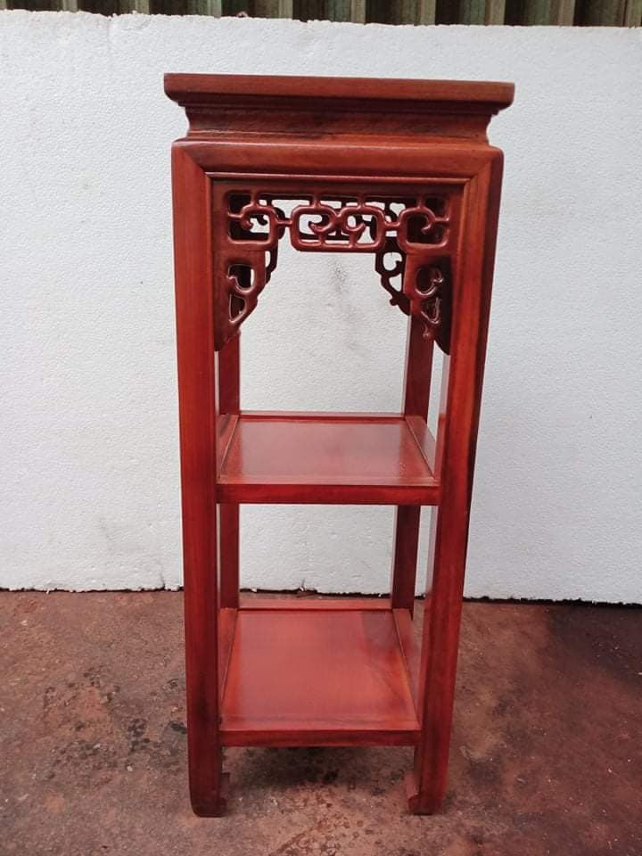Đôn gỗ cẩm vàng loại 2 tầng. kích thước cao 80 cm. dường kính mặt 30 cm