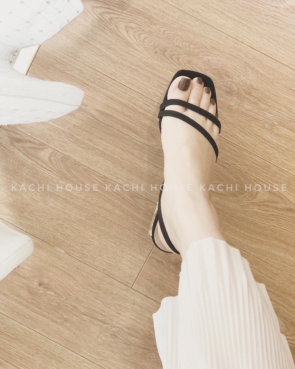 Dép sandal quai chéo gót 2p cao cấp