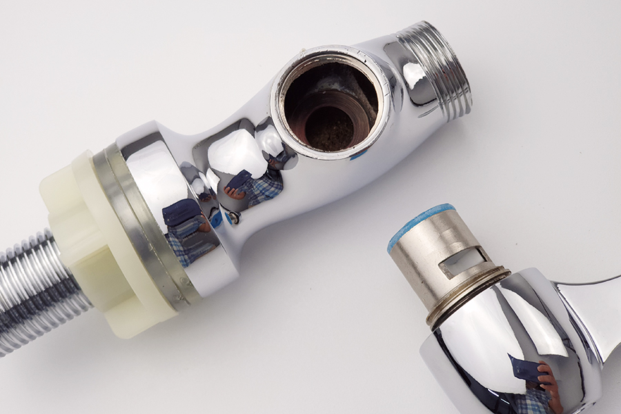 Vòi rửa chén lạnh đồng mạ chrome Eurolife EL-RC05 (Trắng bạc)