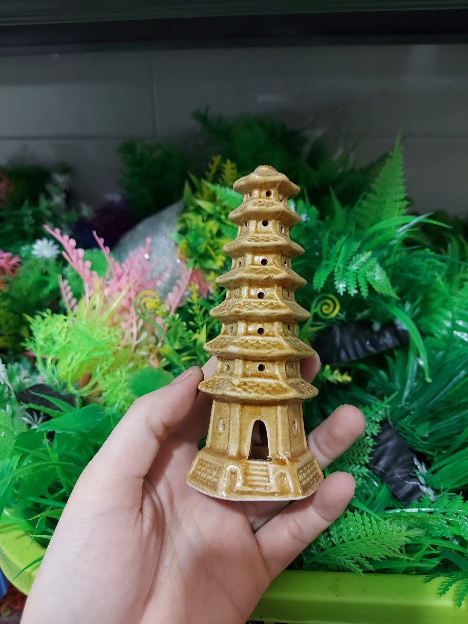 Phụ kiện trang trí bể cá: Mẫu bảo tháp nhiều tầng