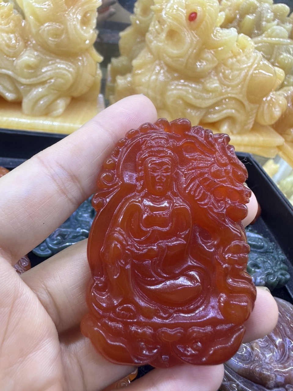 Mặt dây chuyền phật Quan Âm đá mã não
