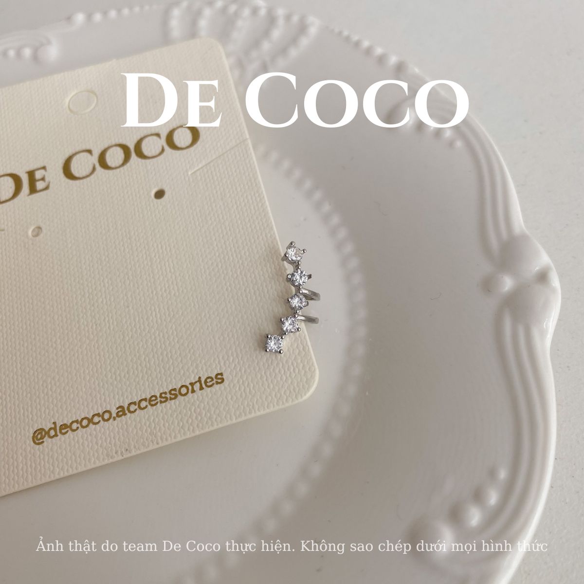 Khuyên tai kẹp vành đính đá Starfall De Coco