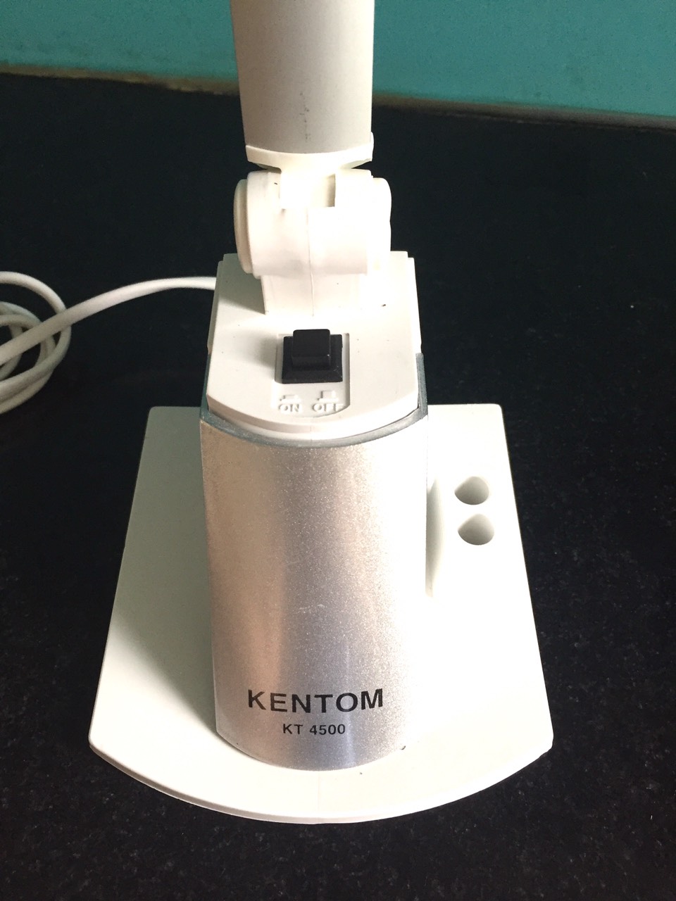 [NTT] Đèn đọc sách để bàn Kentom KT4500 (đen trắng)