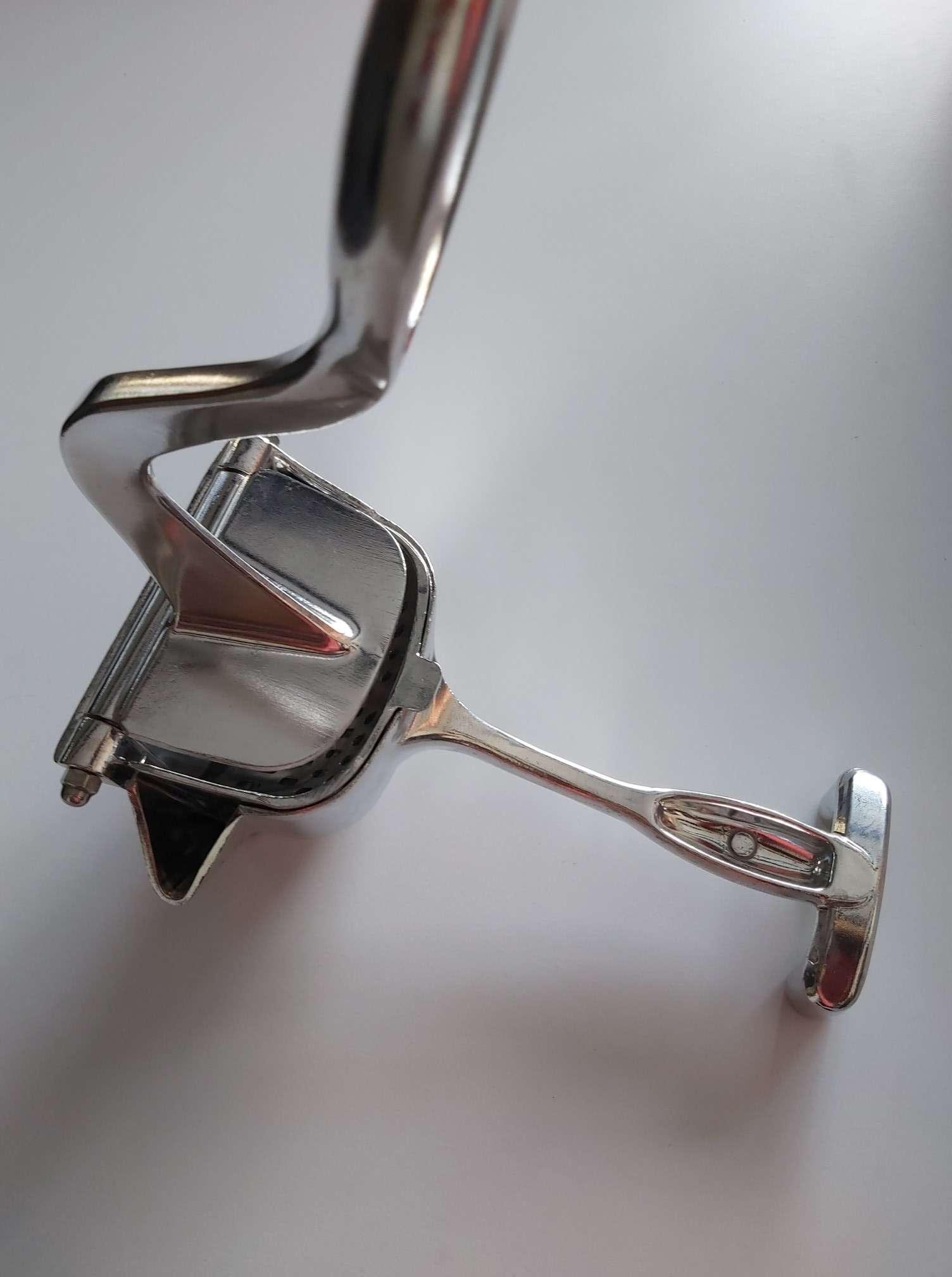 DỤNG CỤ ÉP CAM GOZENBO