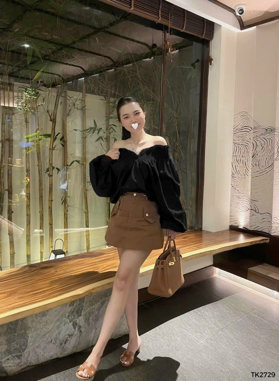 Áo cổ V nhún thun form rộng oversize