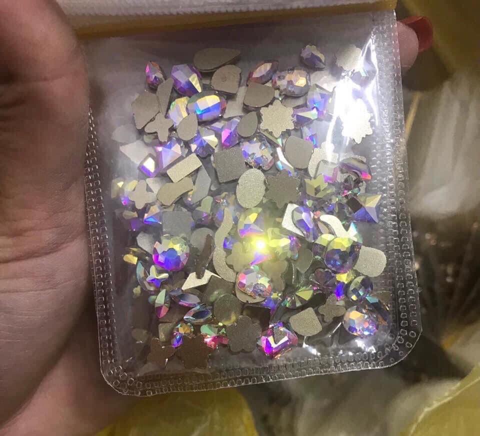 Đá khối chân vàng siêu bền, sáng - Mini Nails