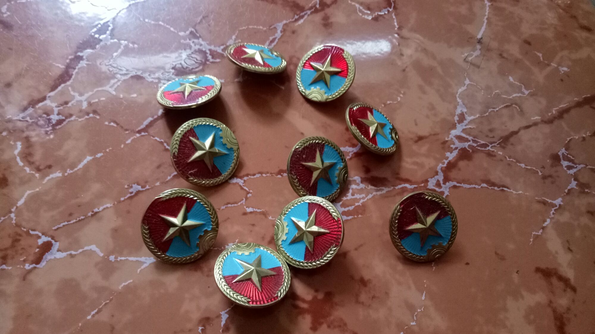 Huy hiệu cài mũ Vietcong badge