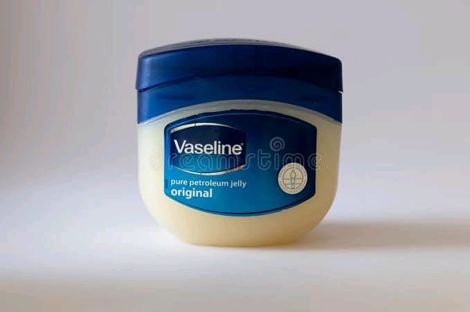 Kem dưỡng da giữ ẩm Vaseline Mỹ