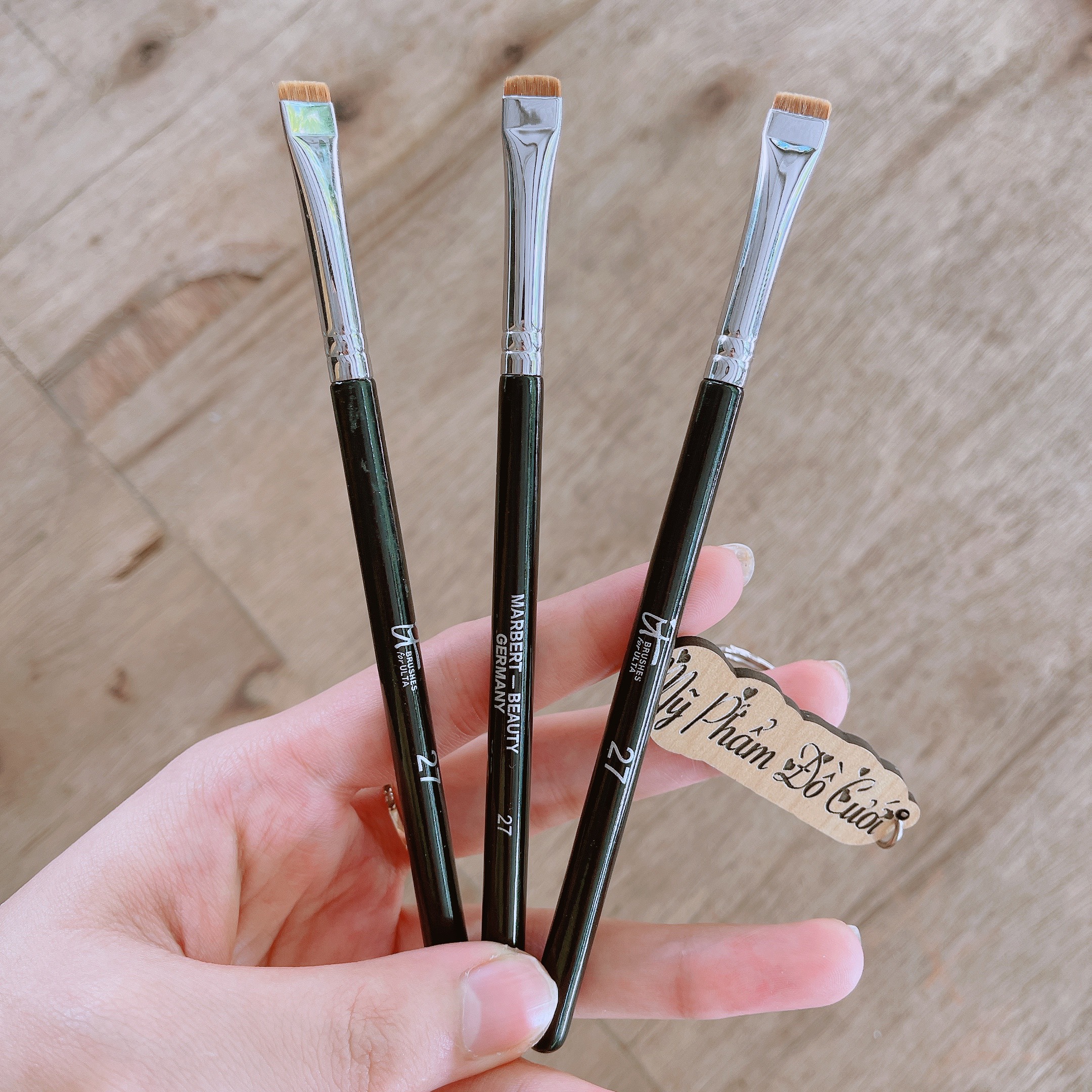 Cọ Tém Mày IT Brushes for Ulta Cao Cấp Số 27 [Chính Hãng]