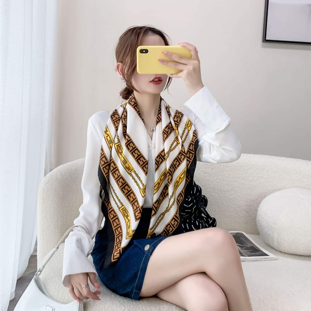 Khăn lụa tơ tằm cao cấp - Quà tặng ý nghĩa