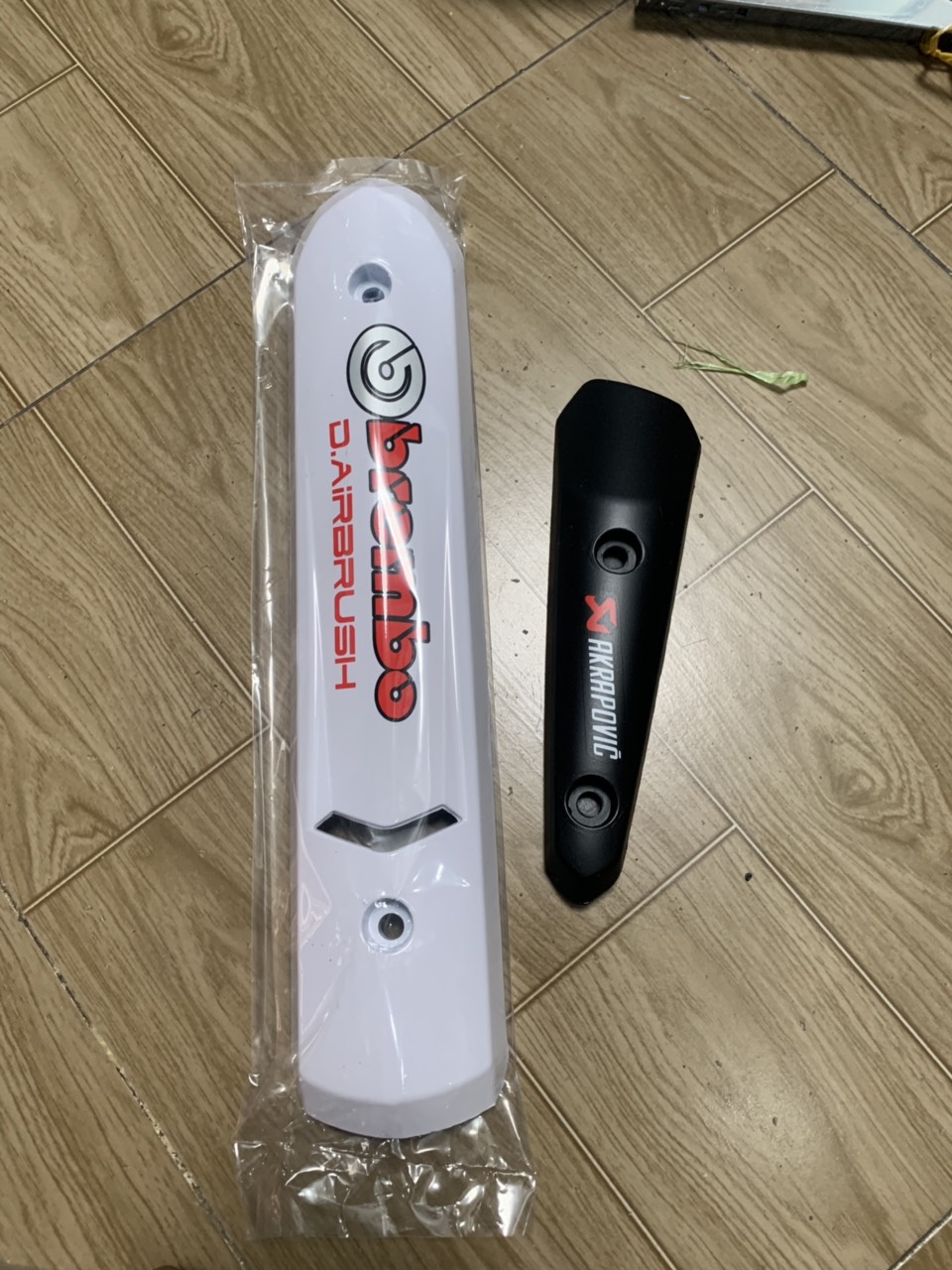 Ốp pô spark màu trắng