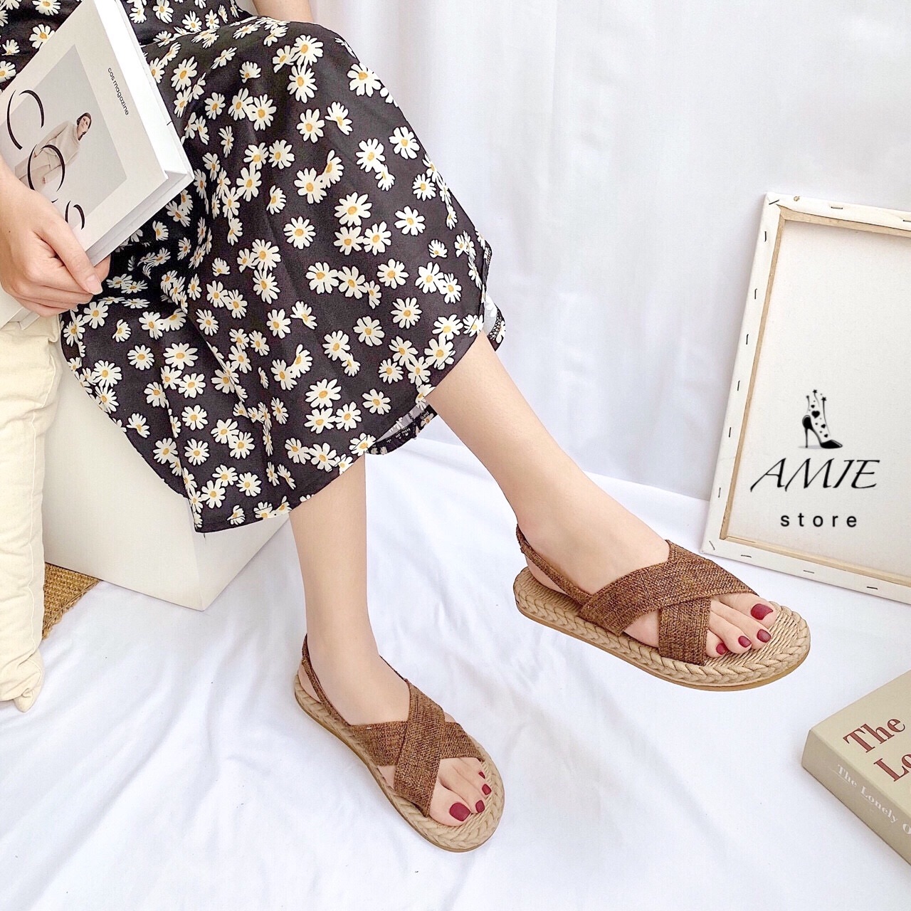 Sandal Quai Chéo Quai Hậu