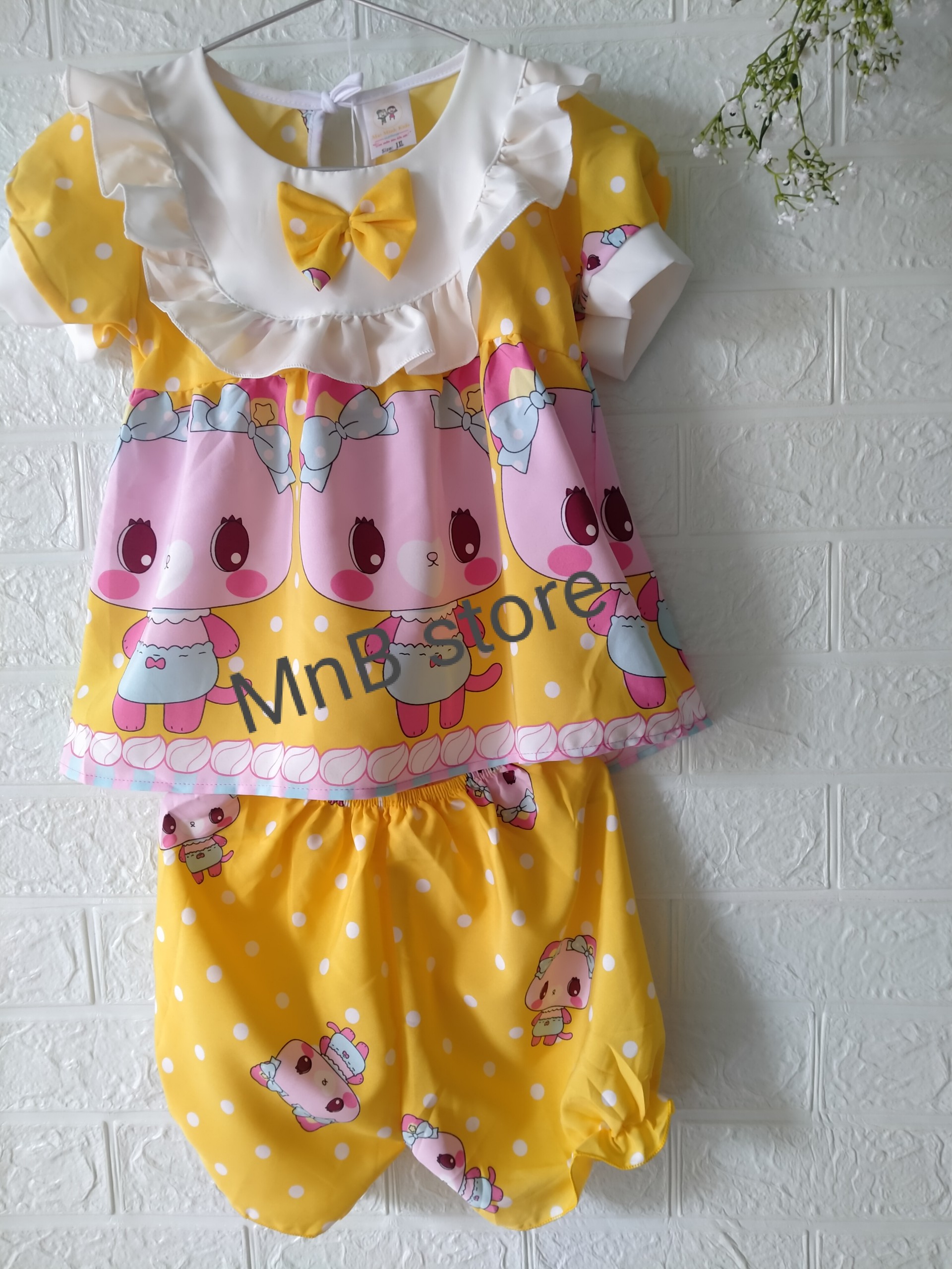 Bộ lụa cộc tay cho bé gái [màu ngẫu nhiên]