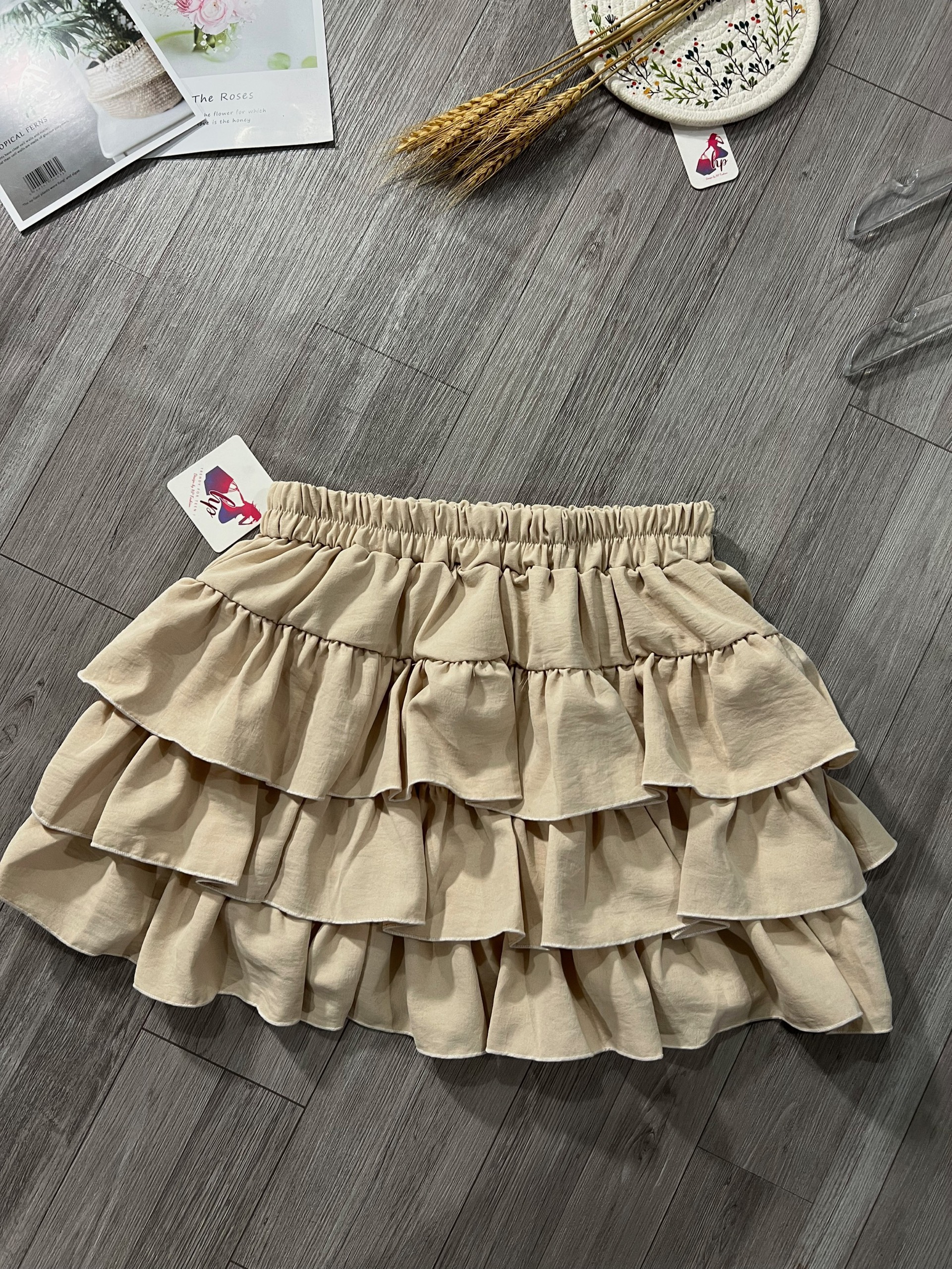 Sét bộ đi chơi áo tay dài xẻ đính nơ đá ,chân váy nữ 3 tầng tôn dáng có quần trong đi tiệc G181