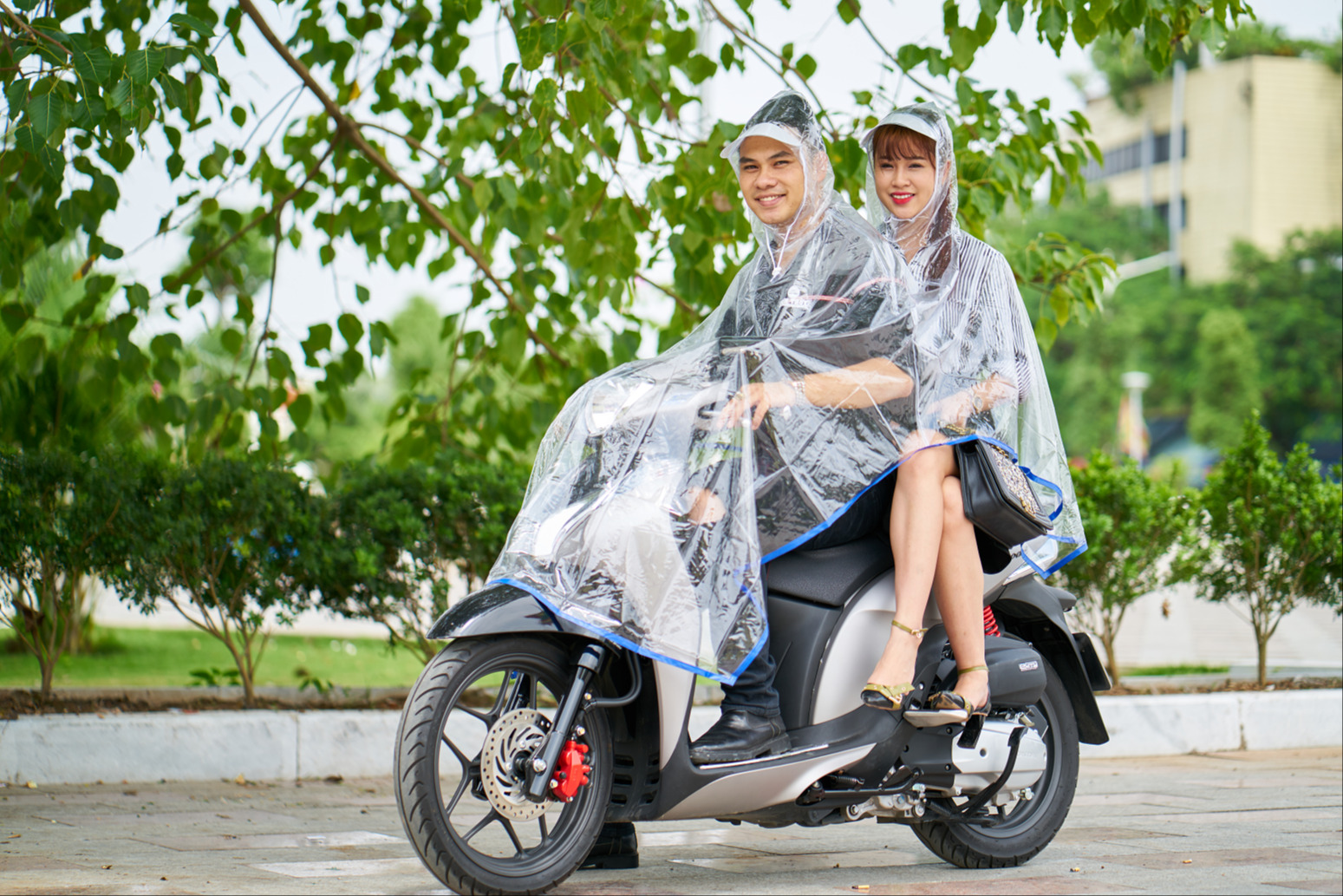 MƯA TRONG SUỐT sơn thủy loại cao cấp