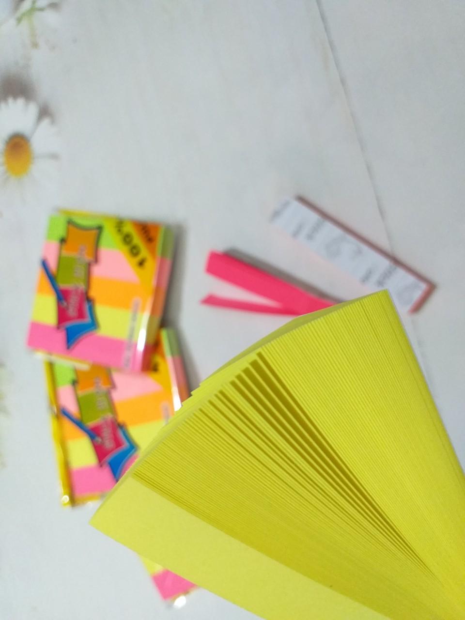 giấy nhớ , đánh dấu trang