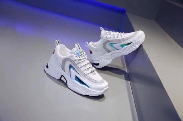 Giày sneaker nữ TK siêu phẩm