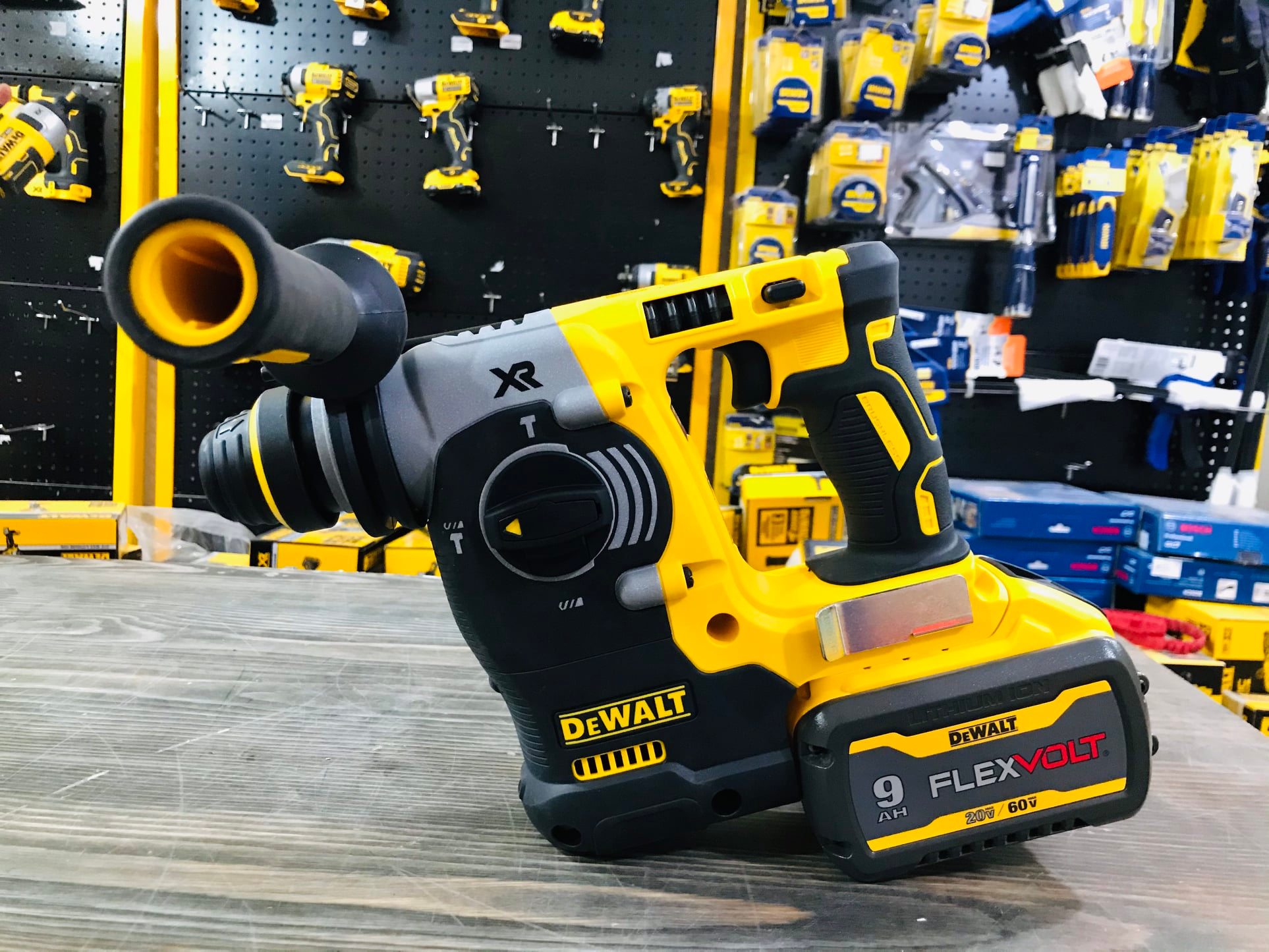 Thân máy khoan bê tông Deawalt DCH172N ( Máy khoan búa dùng pin 20V Dewalt DCH172)