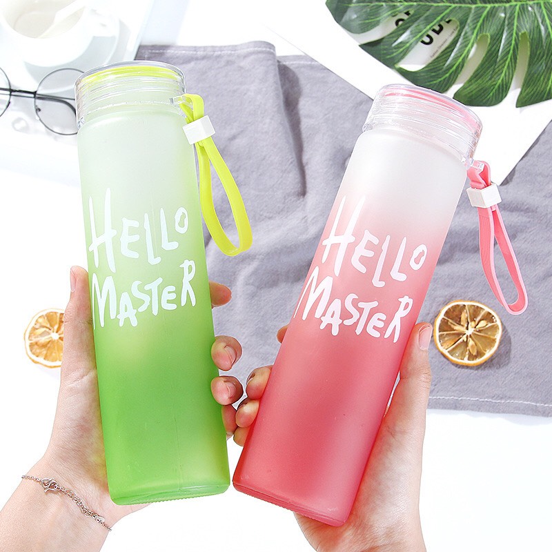 Bình nước thủy tinh B28 Hello Master dung tích 420ml (giao màu ngẫu nhiên) NXNDB28