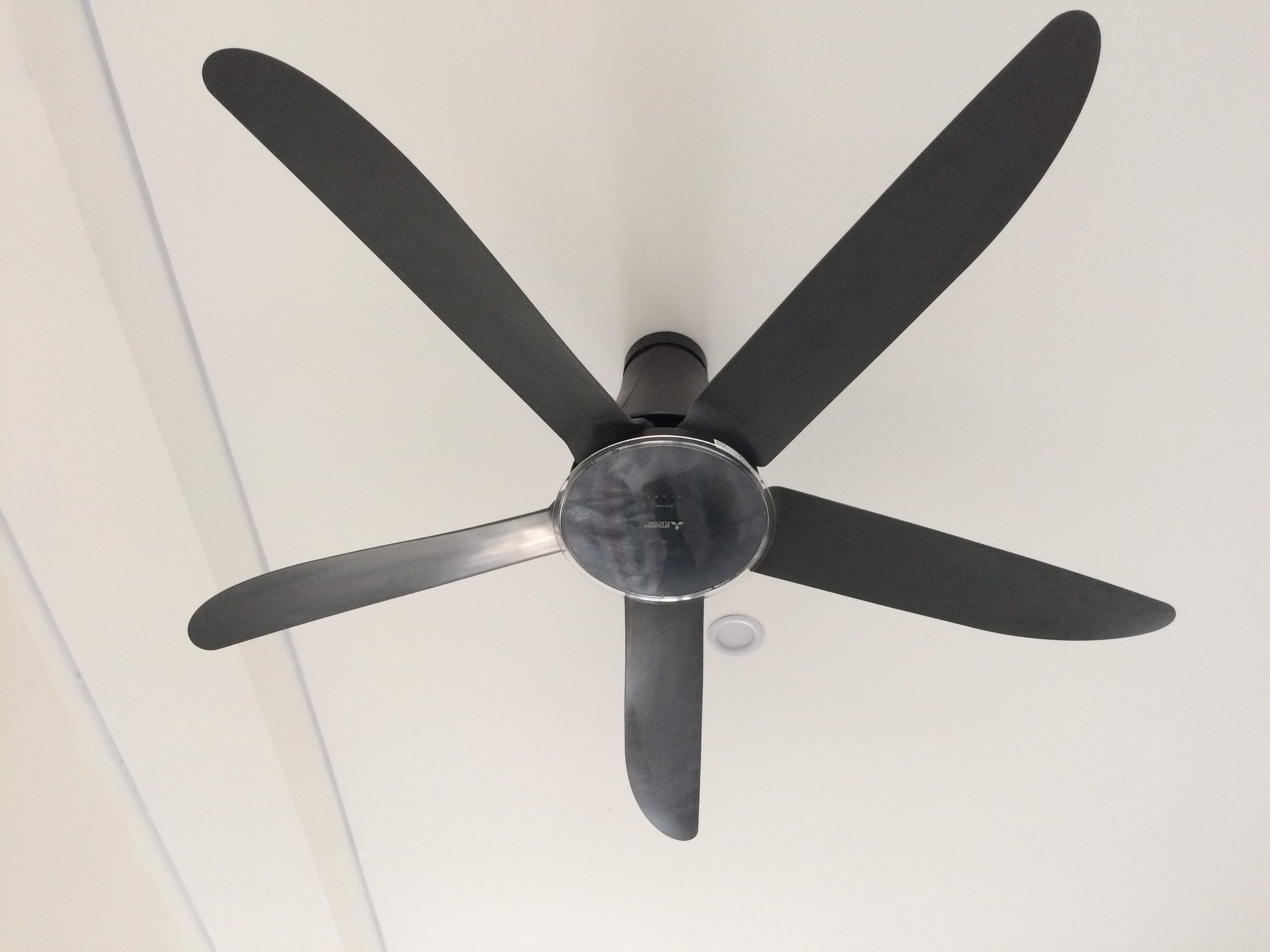 [HCM]Quạt trần Mitsubishi C56-RA5 (màu trắng)