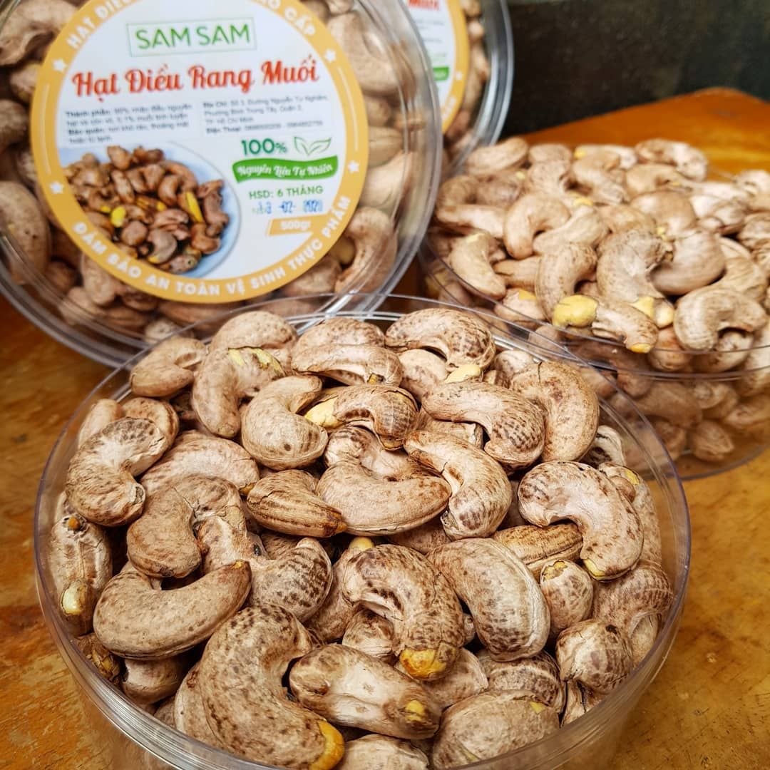HẠT ĐIỀU RANG MUỐI VỎ LỤA SAM SAM( HỘP 500 GRAM)