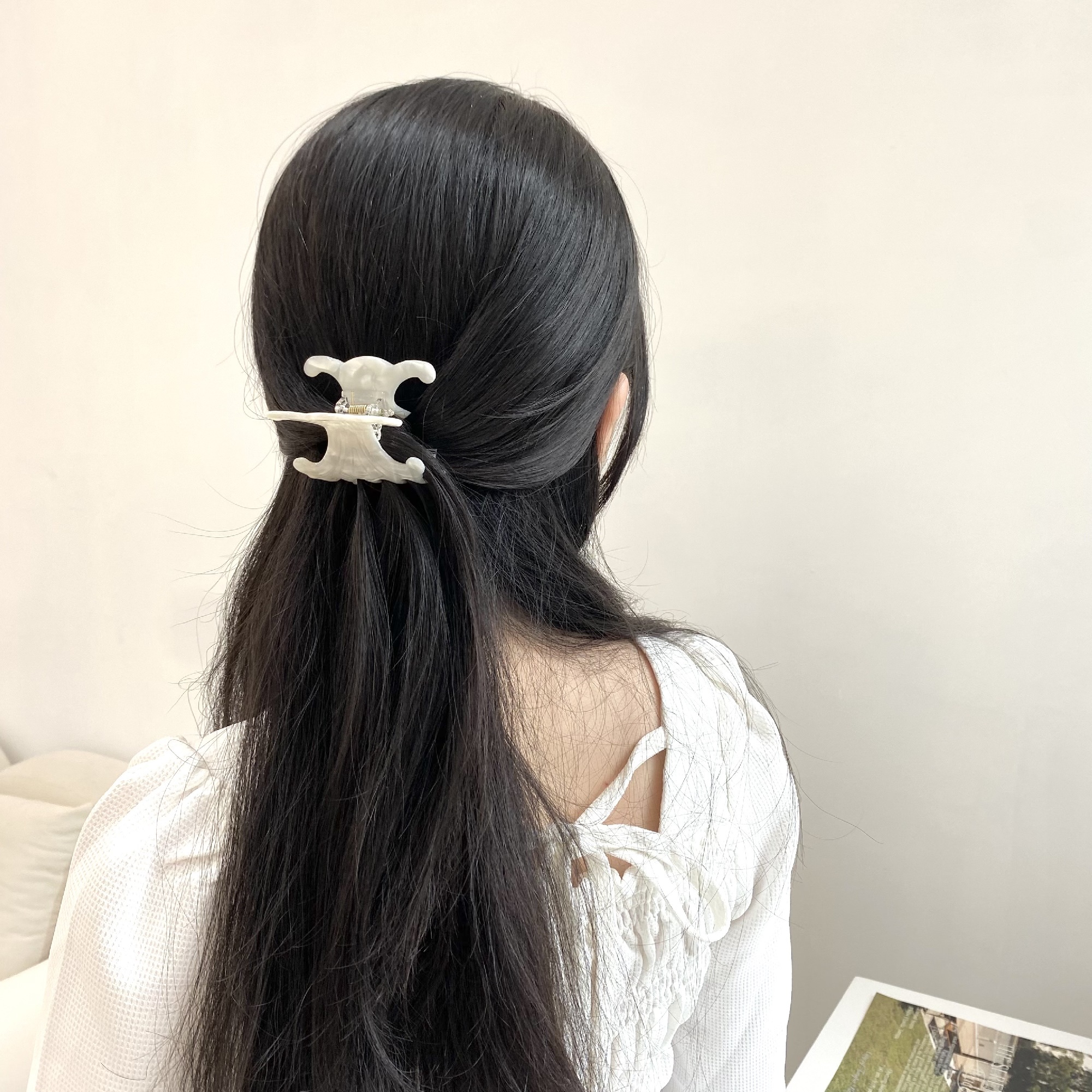 Kẹp tóc dáng cong độc đáo Modleaf Kaylee pin Hàn Quốc