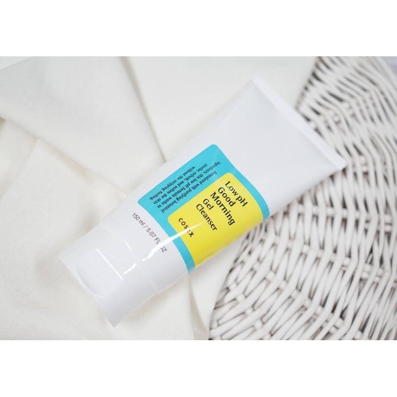 Sữa rửa mặt dịu nhẹ Cosrx Low Ph Good Morning Gel Cleanser 150ml