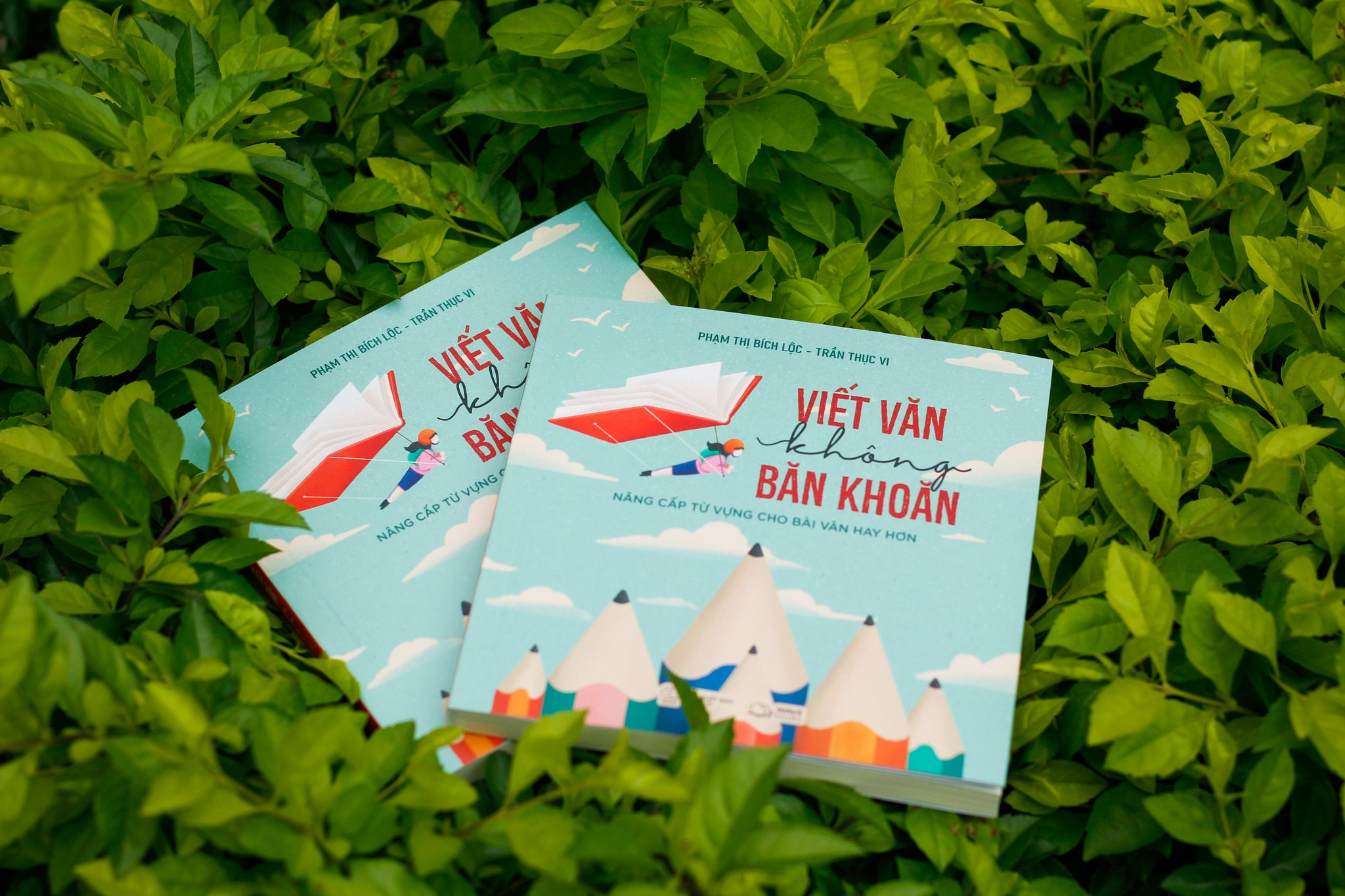 Sách - Viết văn không băn khoăn (NÂNG CẤP TỪ VỰNG CHO BÀI VĂN HAY HƠN)