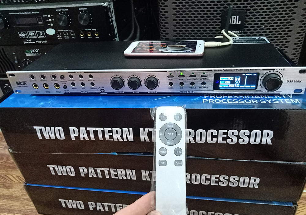 Vang Cơ lai số MUF DK900, có cổng quang,có bluetooth