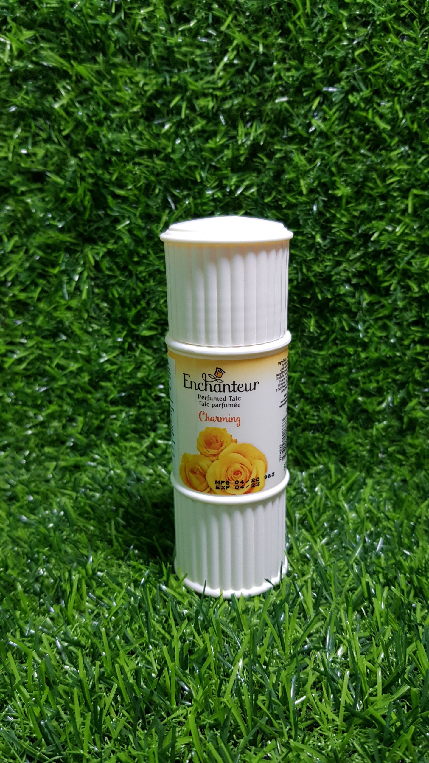 Phấn thơm Enchanteur Charming chai 50g