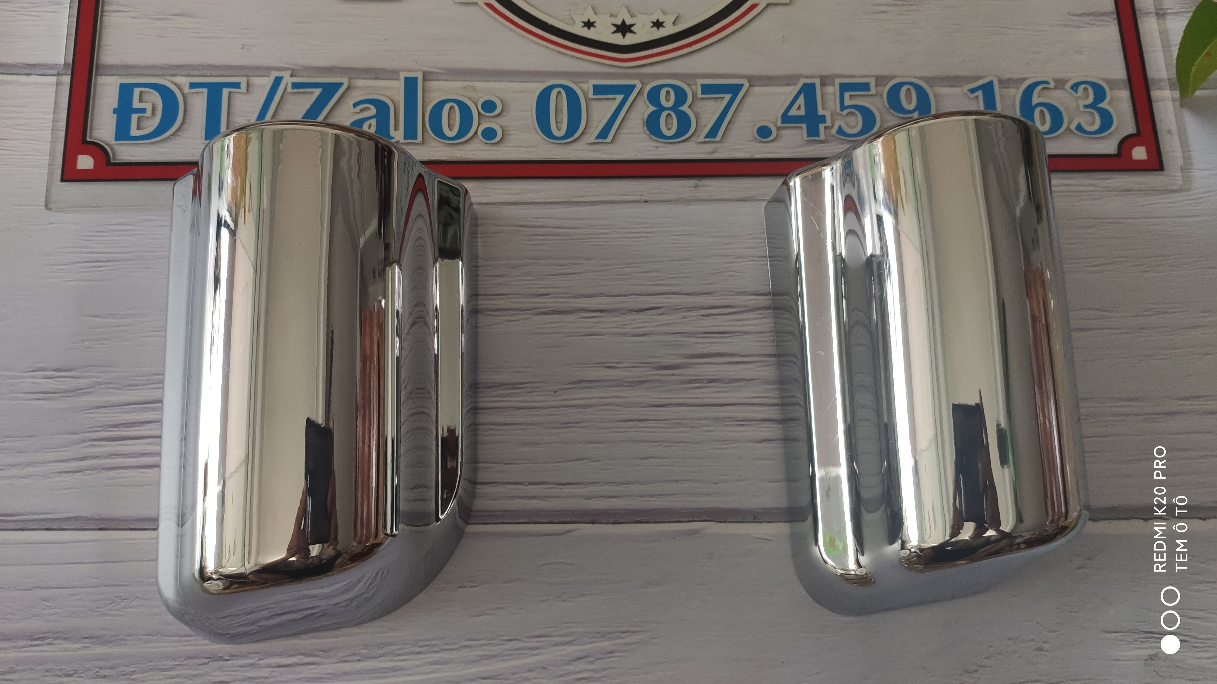Ốp chân gọng gương cho Hino 500 ( 1 bộ gồm 2 cái )
