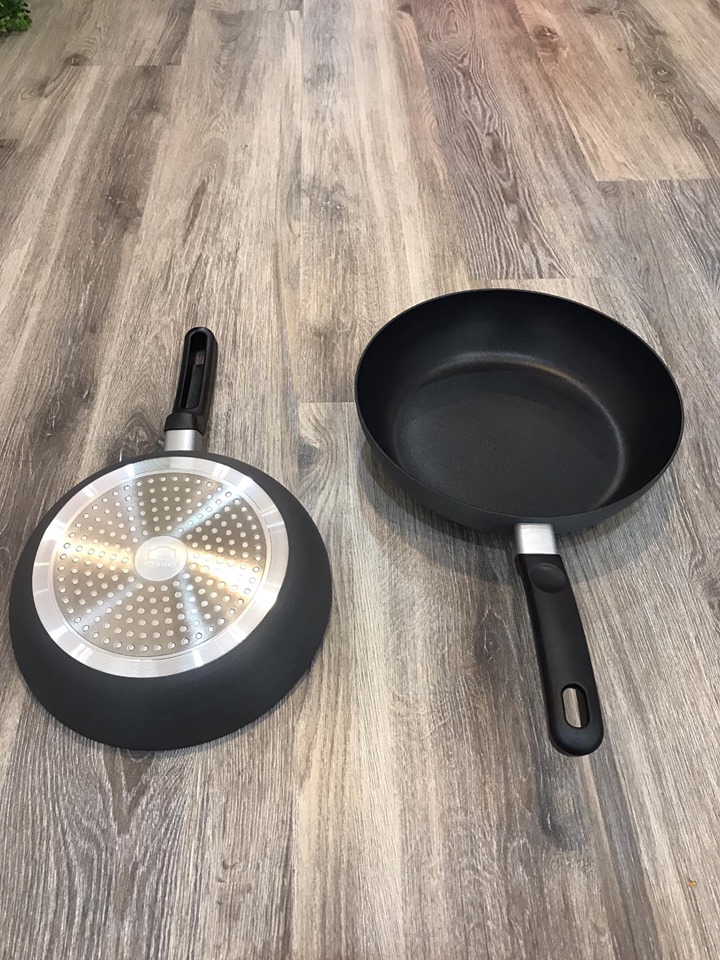 Chảo Cookplus Hard&Light nông lòng 24CM LHB2243-IH