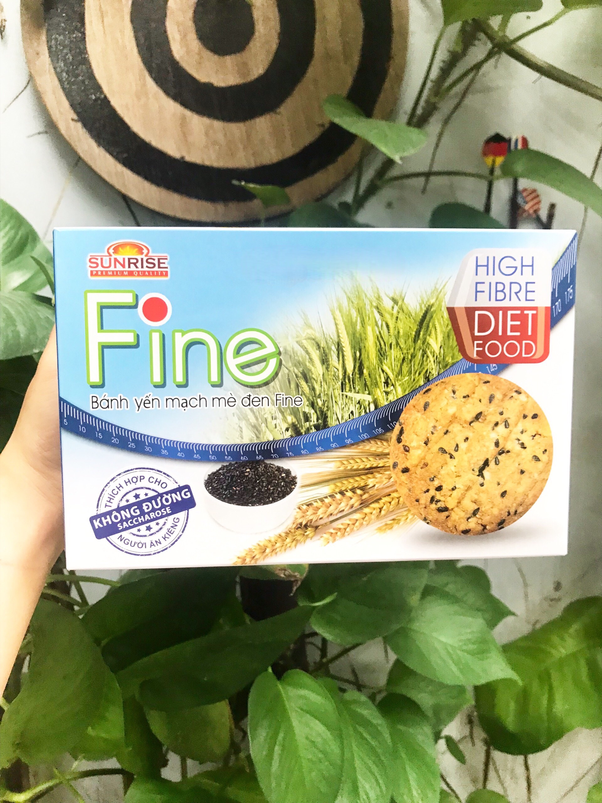 Bánh Yến Mạch Mè Đen FINE (178g)