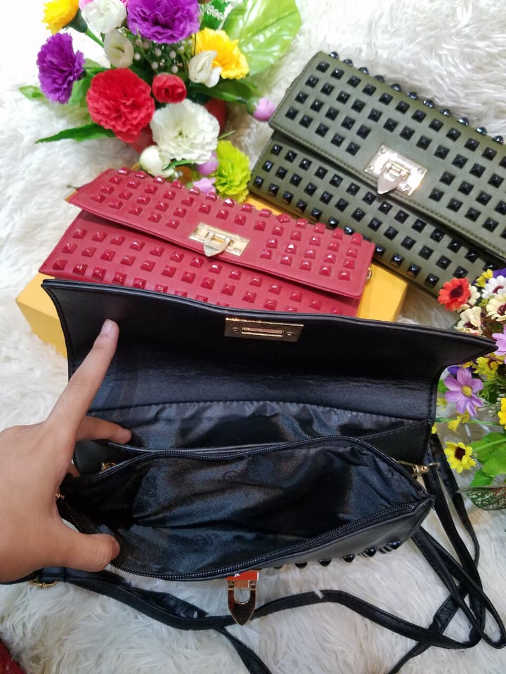Clutch Thời Trang Nữ Nạm Đinh 3M31